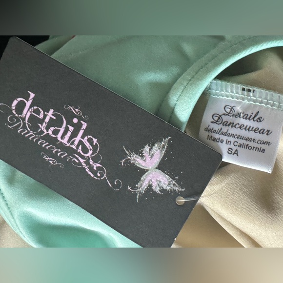 👗2 Piece Details Dancewear Mint & Pink Leotard w Mesh & a Pink Butterfly Skirt - Picture 5 of 6